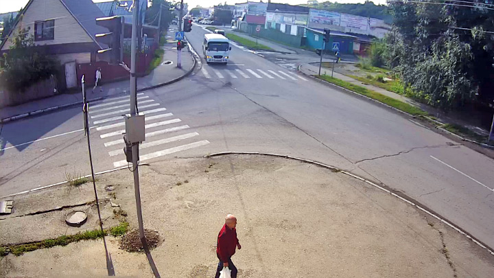 Онлайн веб-камера на перекрёстке Революции/Мопровский, Бийск